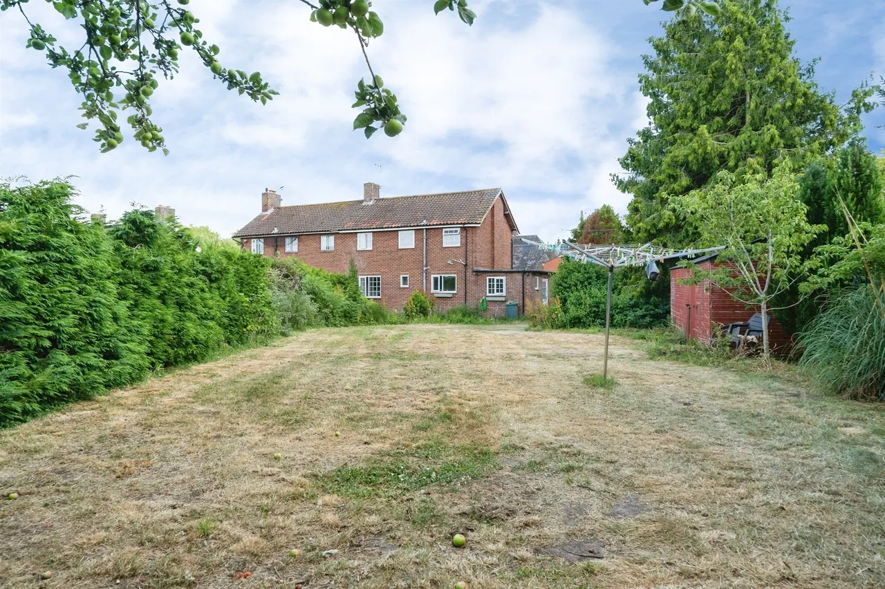 School Road, Foulden, Thetford, photo 2