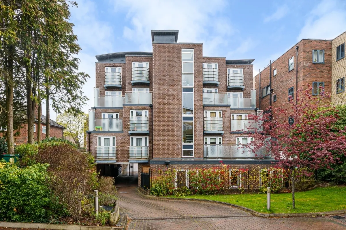 2 bed flat to rent, Station Road, London, EN5