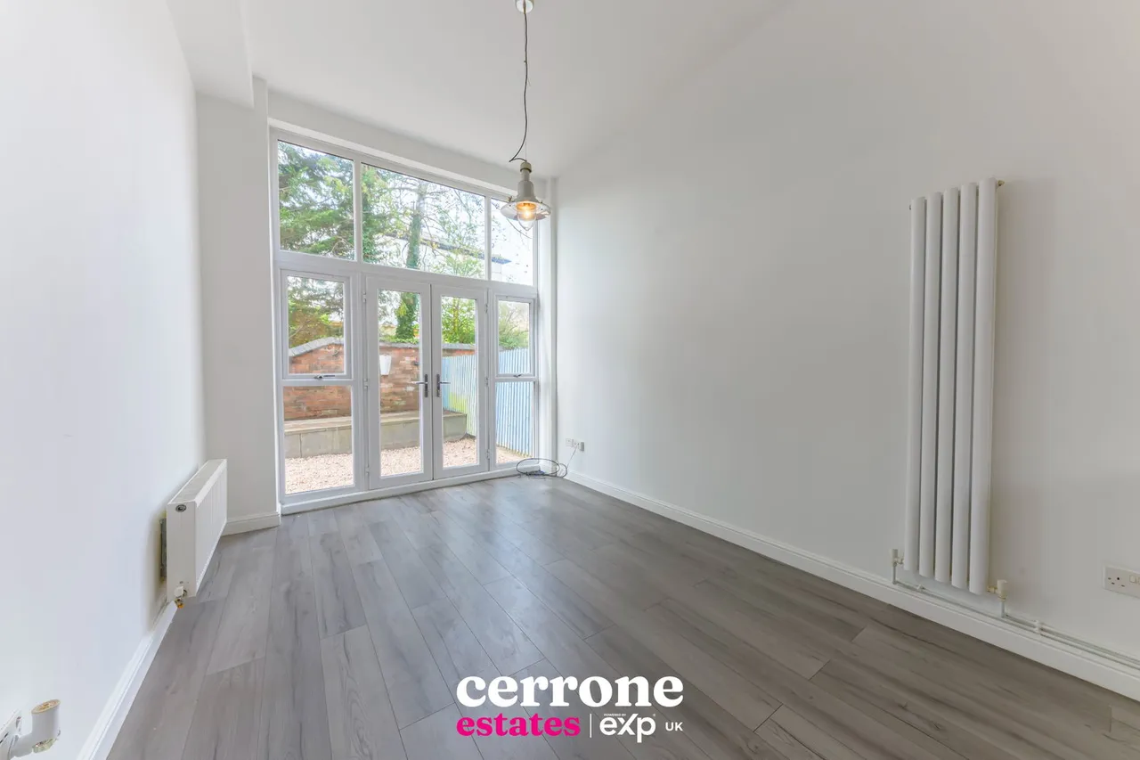 Crescent House, Mount Pleasant, Redditch, B97 4JT, photo 4