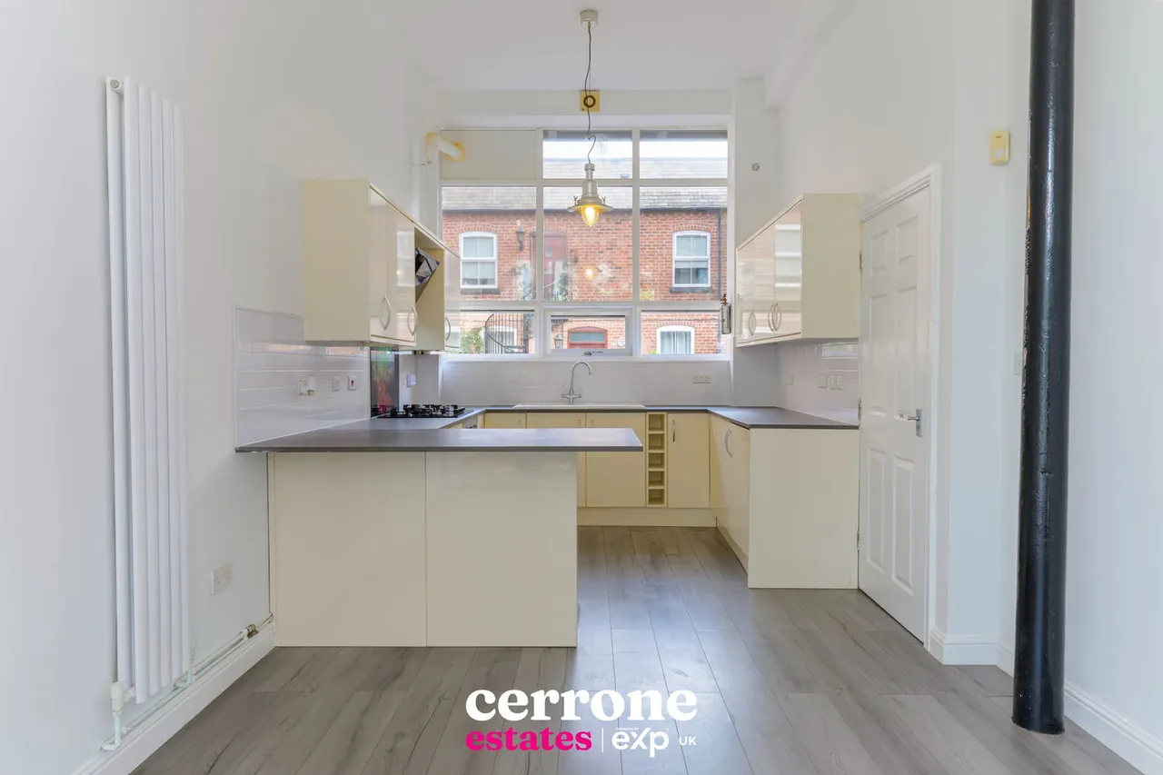 Crescent House, Mount Pleasant, Redditch, B97 4JT, photo 3