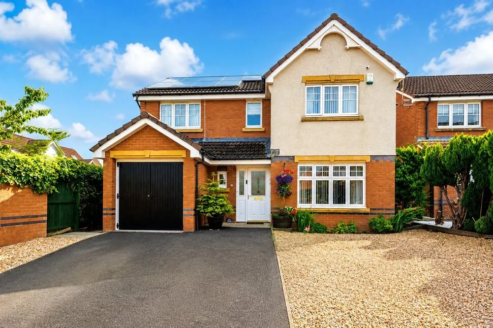 4 bed house for sale — Wallace Brae Avenue, Reddingmuirhead, United Kingdom, FK2