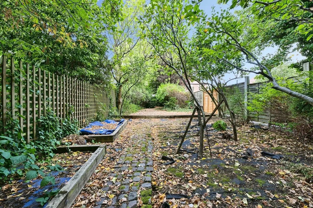 Manville Close, NOTTINGHAM, Nottinghamshire, NG8, photo 19