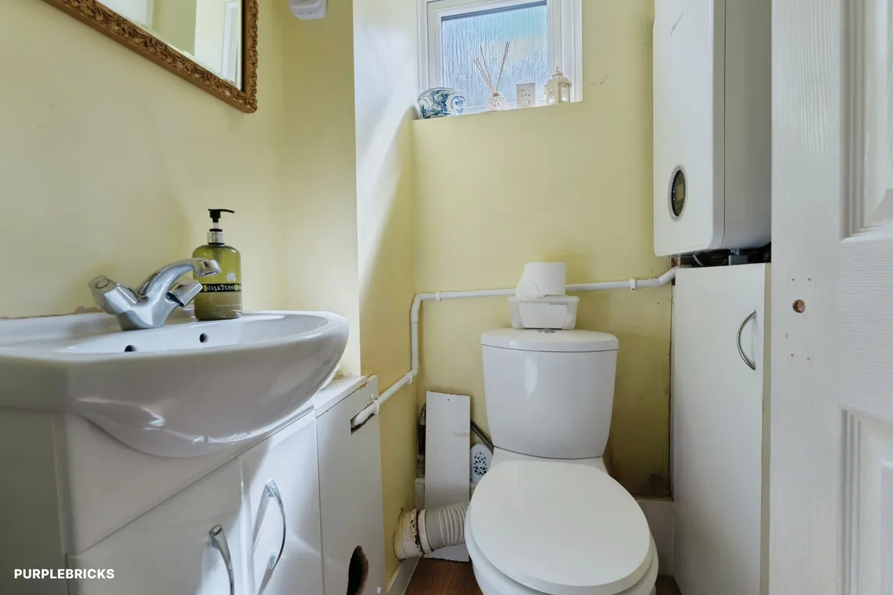 Peter Prices Lane, Wirral, CH63, photo 8