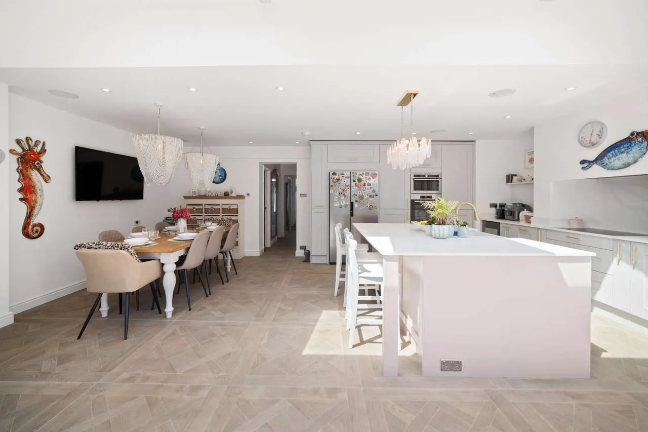 Chester Road, Wimbledon, London, SW19 4TW, photo 8