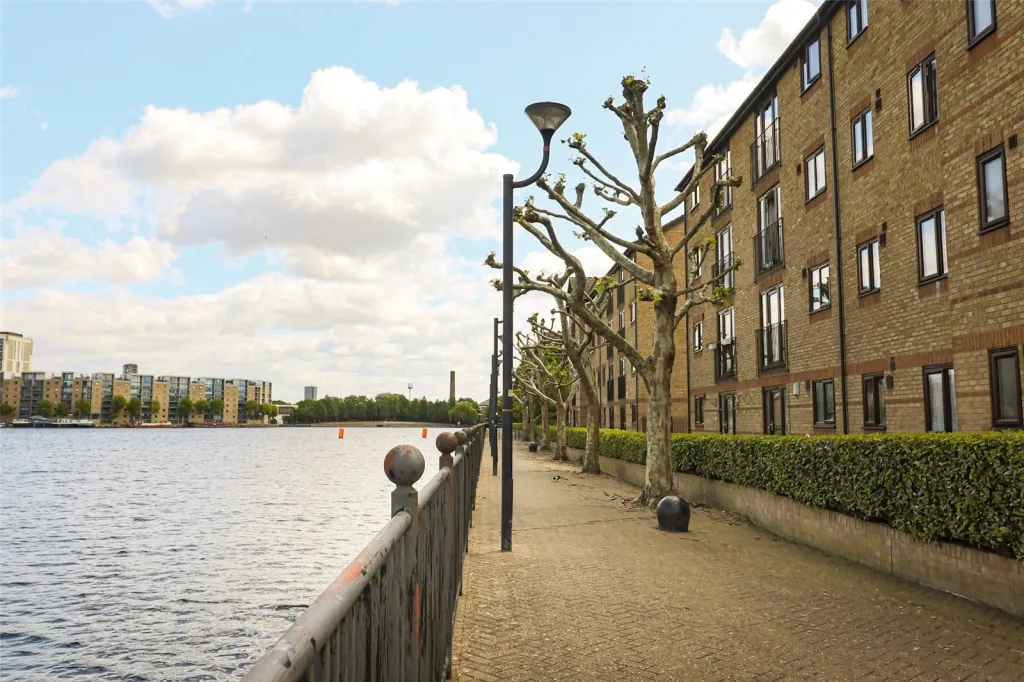 Ringwood Gardens, Mudchute, E14, photo 7