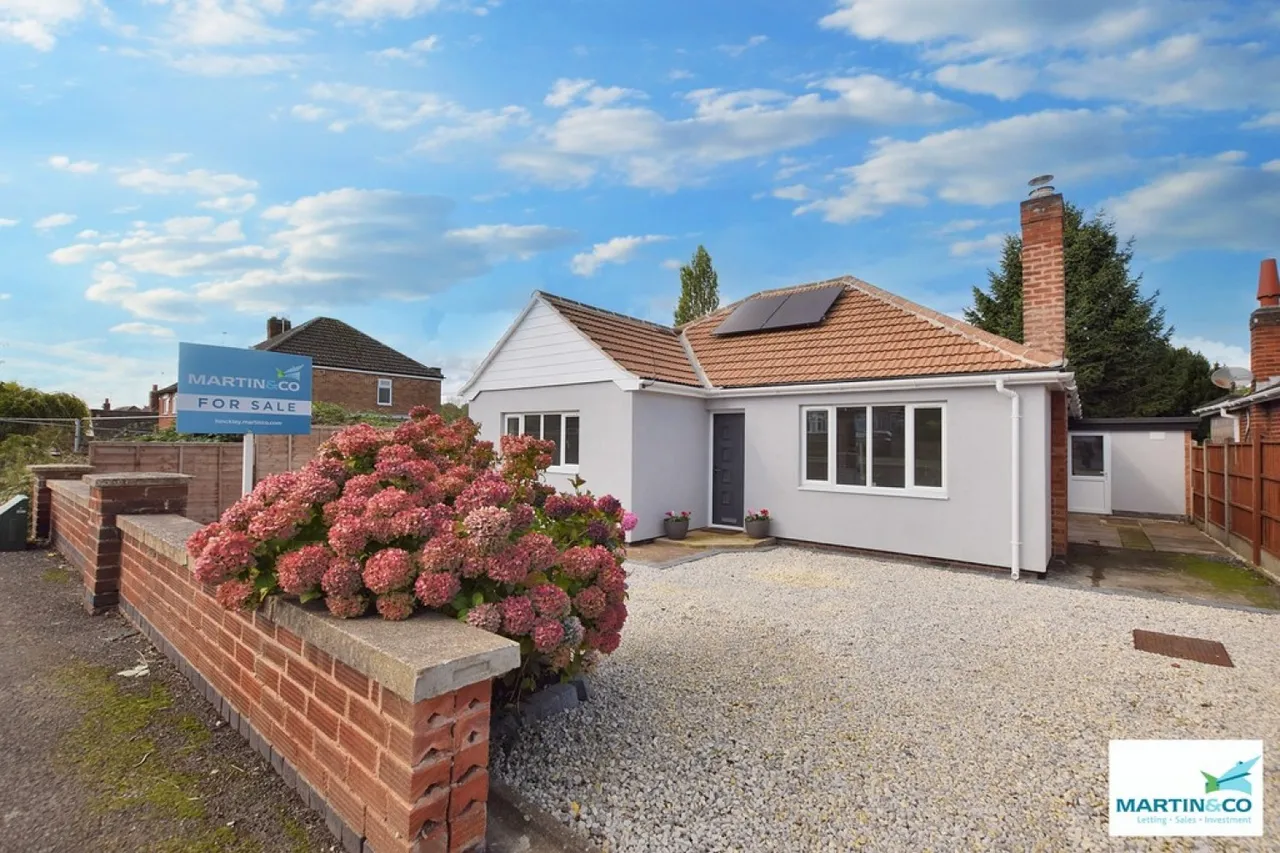 3 bed house for sale — Brookside, Burbage
