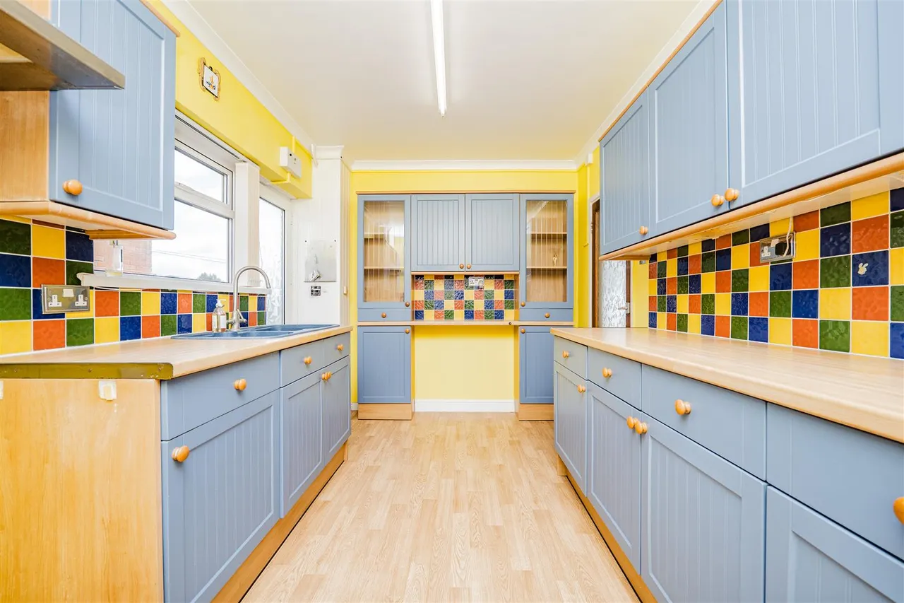 Pontypridd Street, Barry, CF63 2HH, photo 4