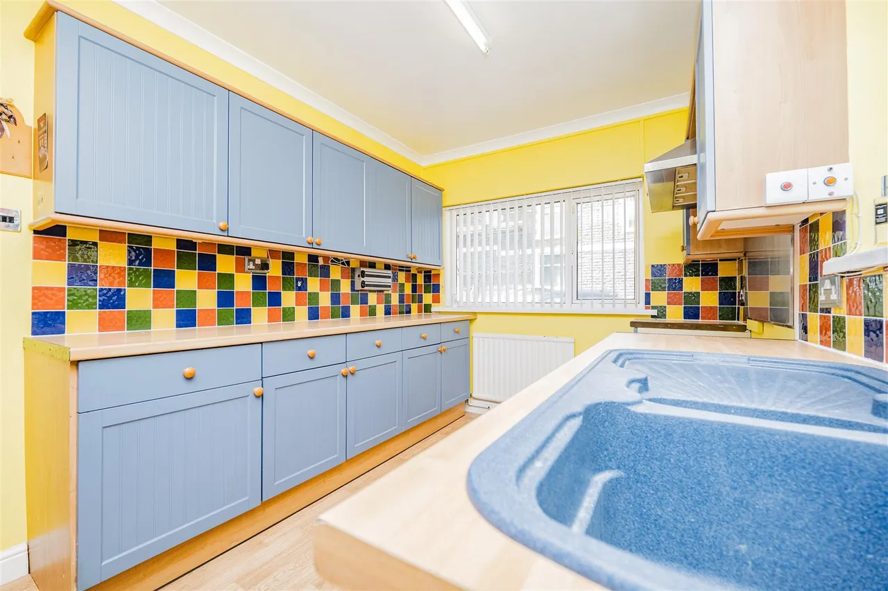 Pontypridd Street, Barry, CF63 2HH, photo 11