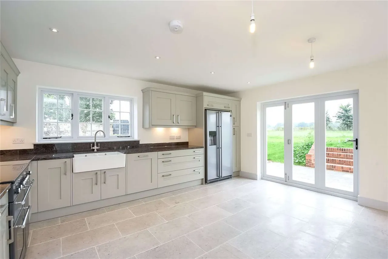 Crowsley Park Farm, Crowsley, Henley-on-Thames, RG9 4JN, photo 3