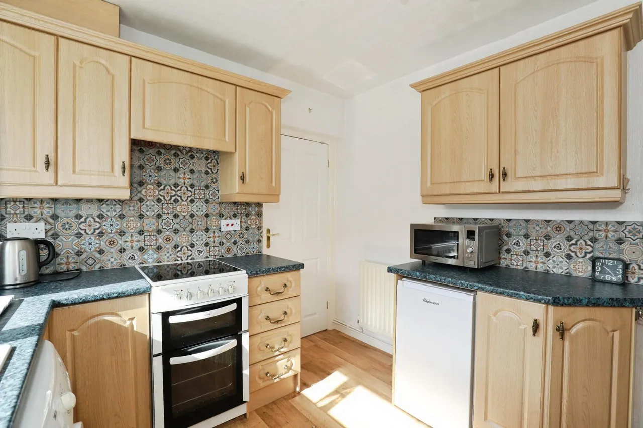 Courtway Drive, Sneyd Green, ST1, photo 7