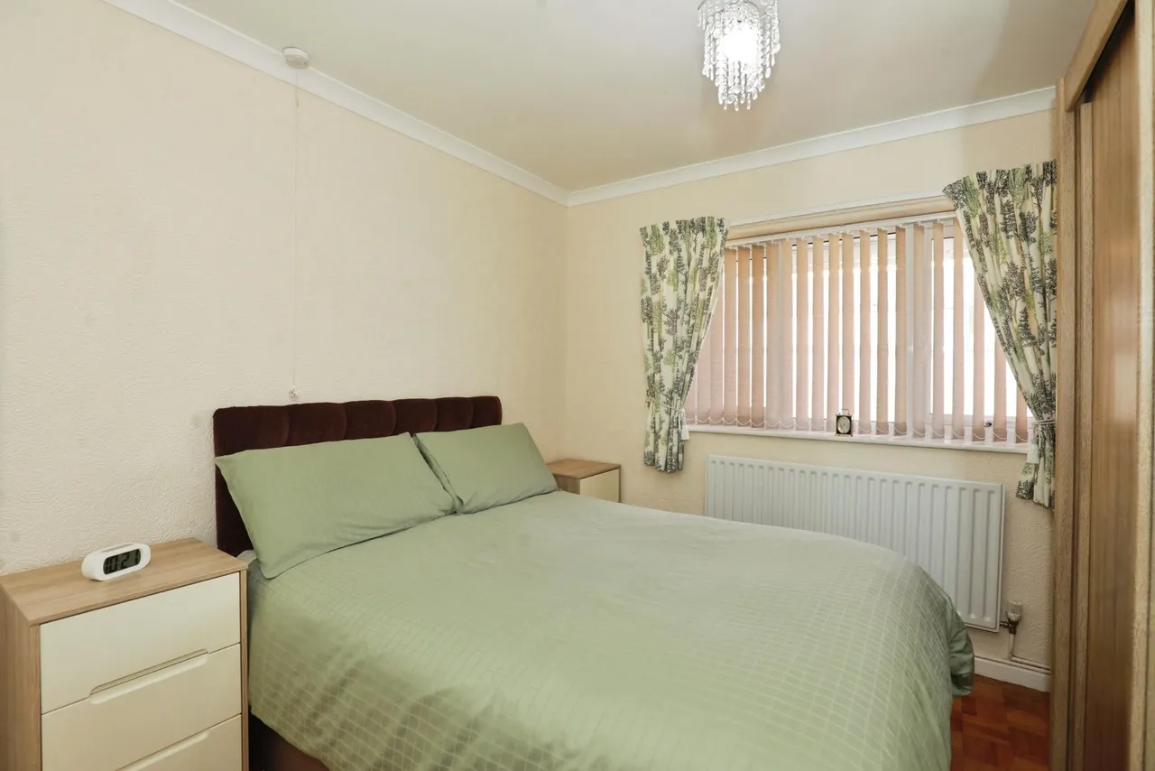 Courtway Drive, Sneyd Green, ST1, photo 14