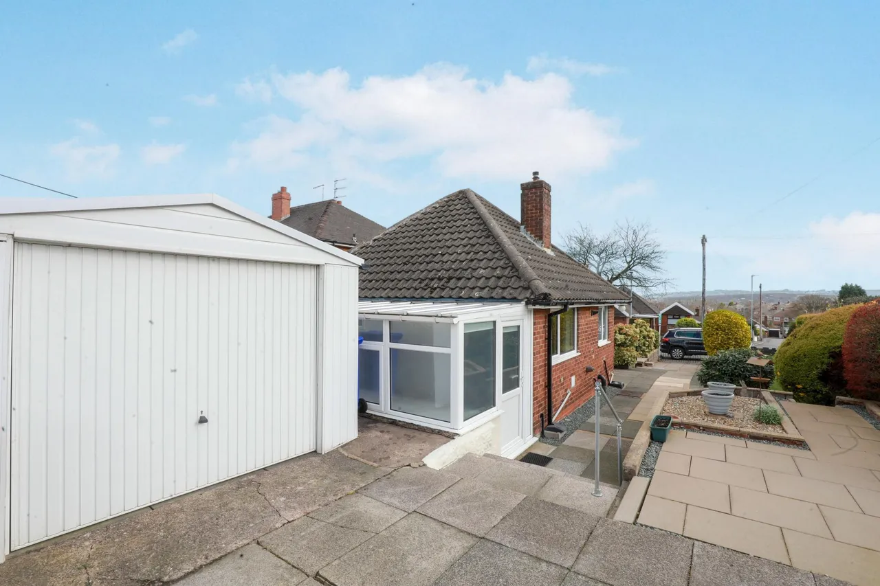 Courtway Drive, Sneyd Green, ST1, photo 2