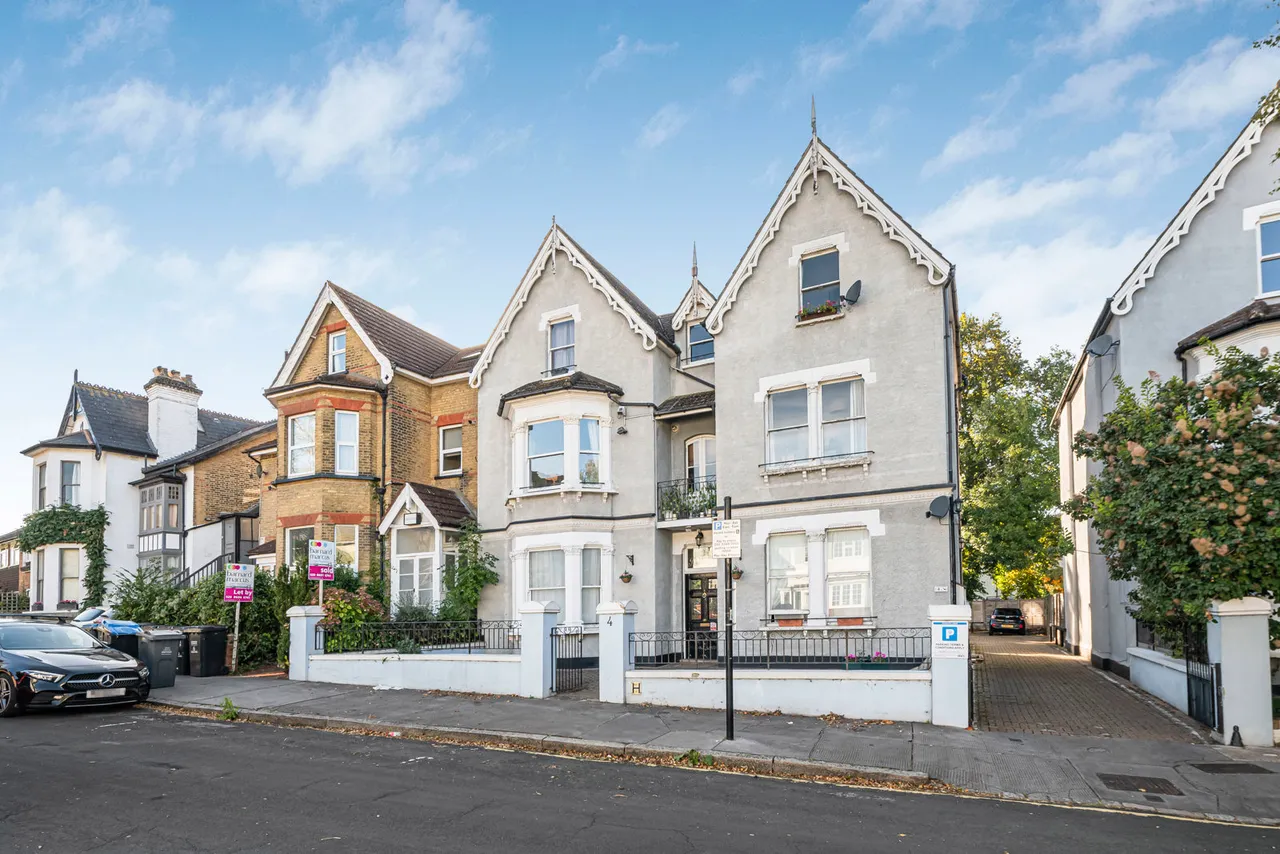 2 bed flat for sale, Birdhurst Rise, South Croydon, CR2