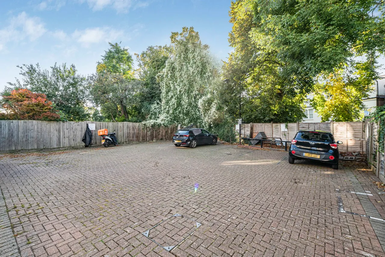 Birdhurst Rise, South Croydon, CR2, photo 12