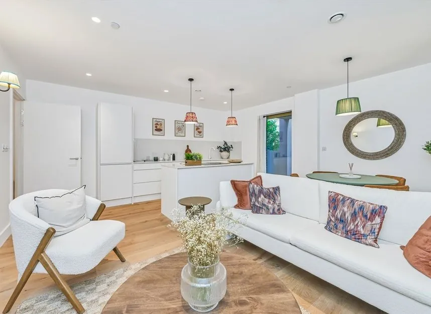 East Churchfield Road, Acton, W3, photo 5