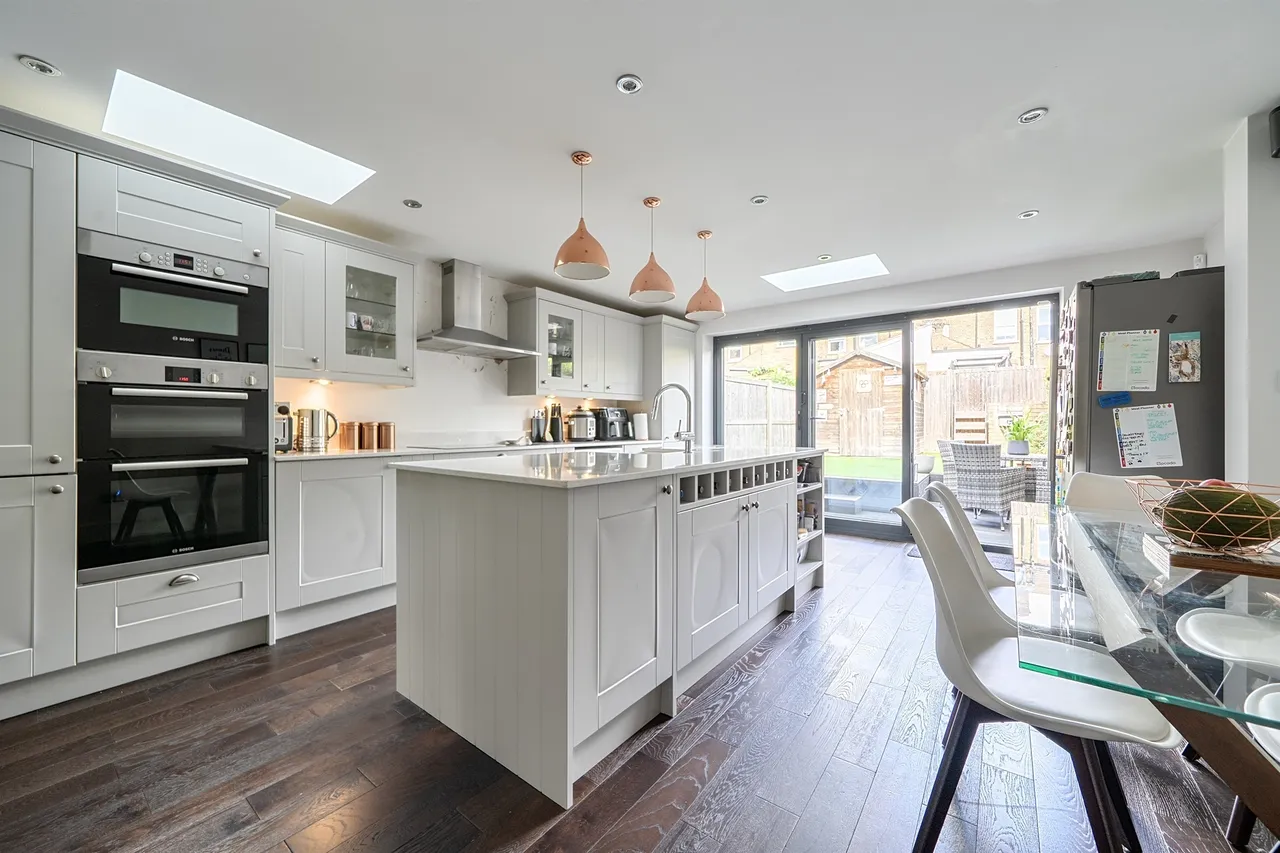 4 bed house for sale, Burlington Road, Enfield, EN2