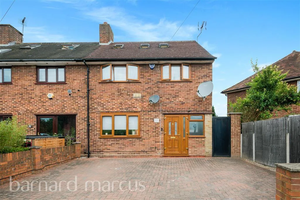 Sparrow Farm Drive, Feltham, TW14, photo 8