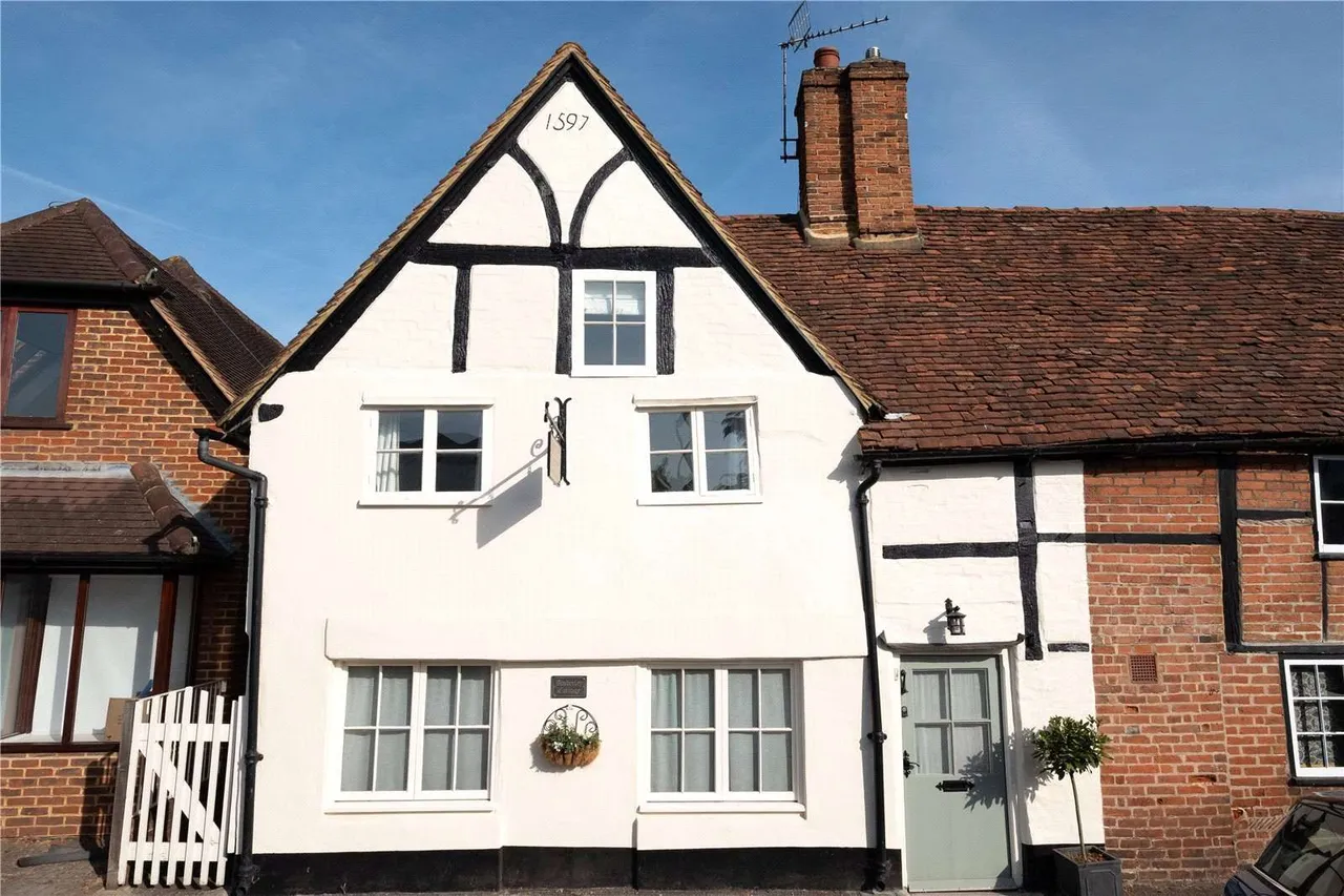 High Street, Ripley, Surrey, GU23 6AF, photo 8