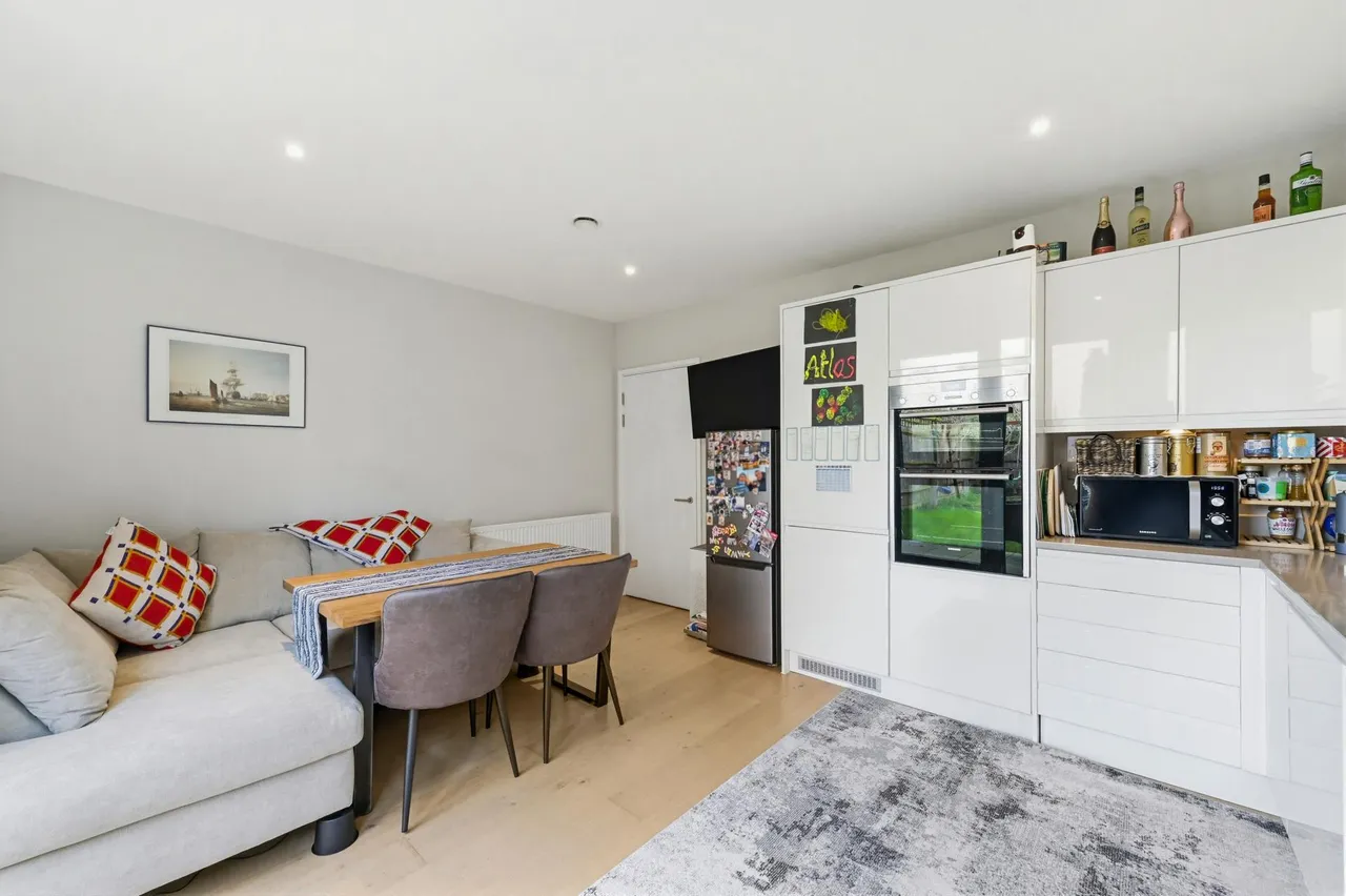Brook Lane North, Brentford, TW8, photo 14
