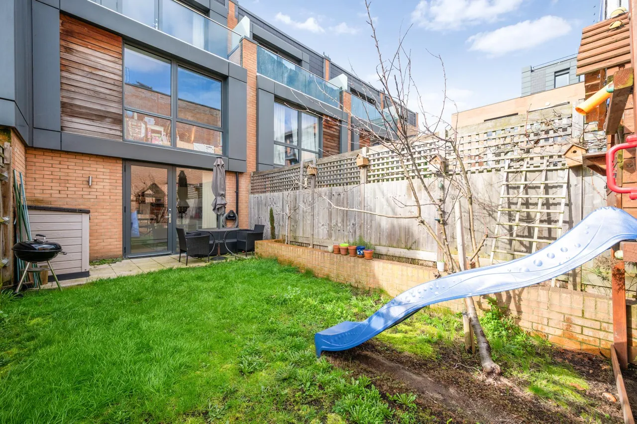 Brook Lane North, Brentford, TW8, photo 16