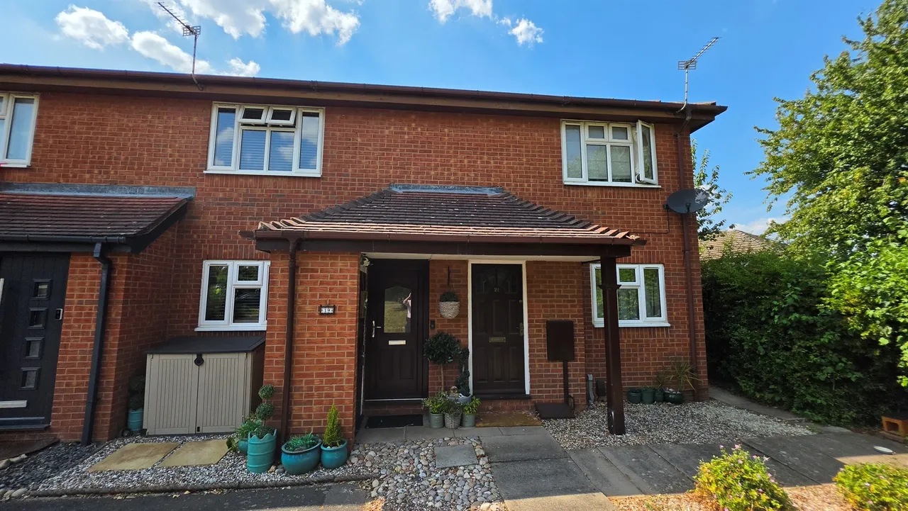 2 bed house for sale — Thornthwaite Close, West Bridgford, Nottingham