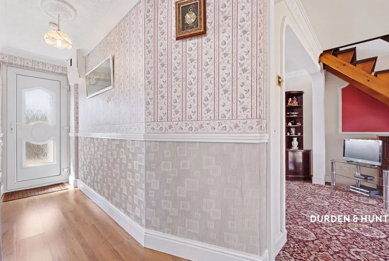Nutcombe Crescent, Rochford, SS4, photo 6