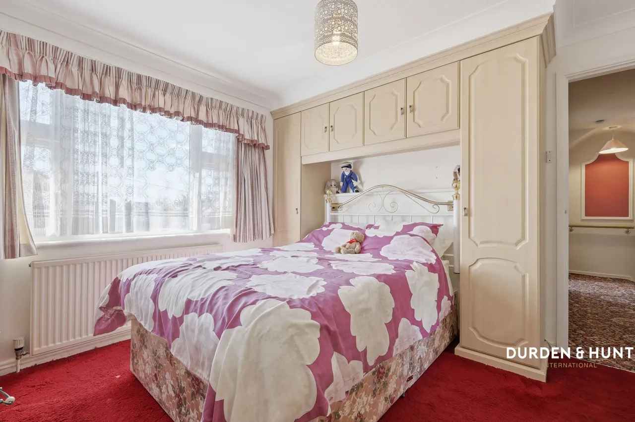 Nutcombe Crescent, Rochford, SS4, photo 12