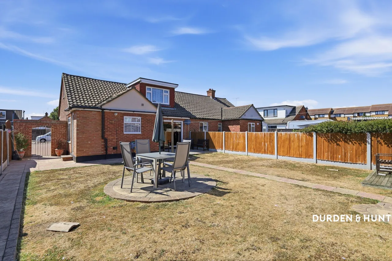 Nutcombe Crescent, Rochford, SS4, photo 19