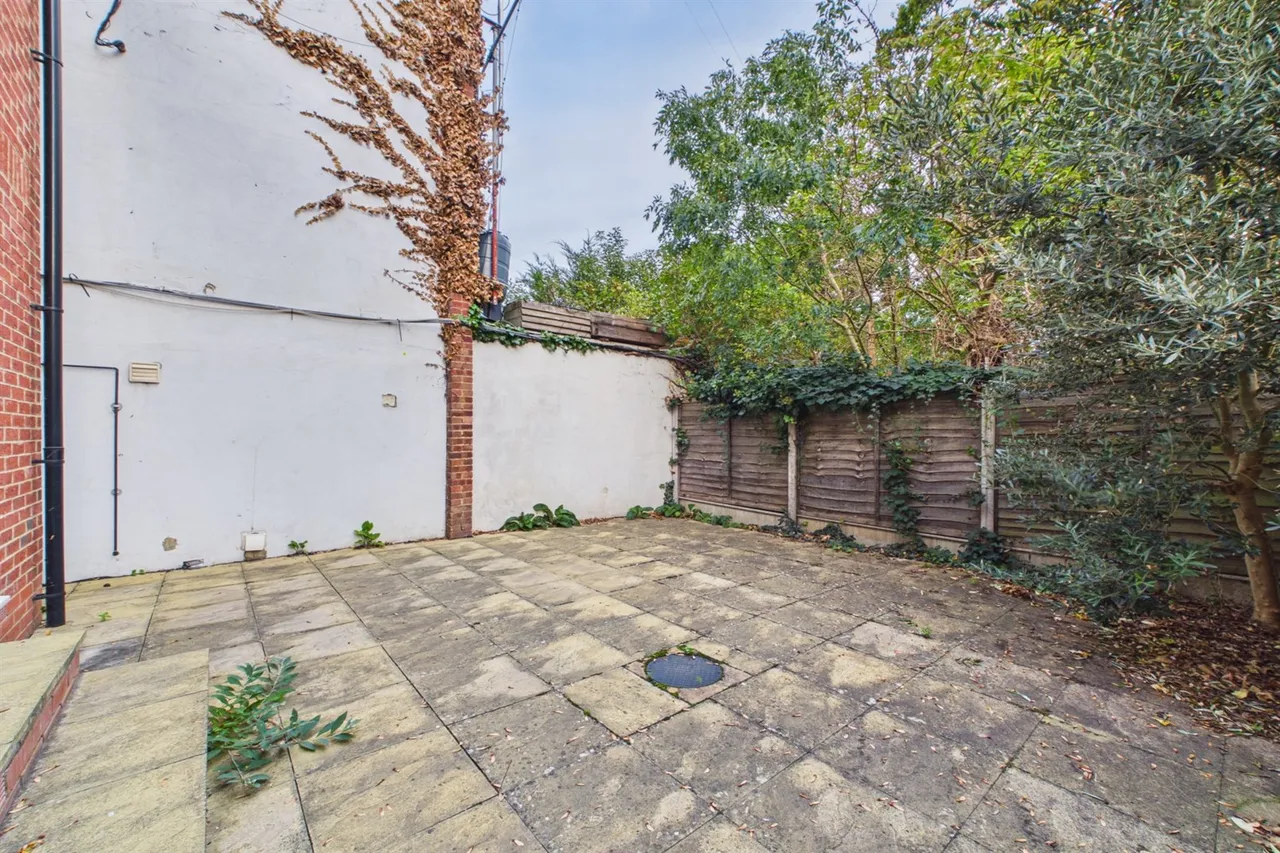 London, SW16, photo 3