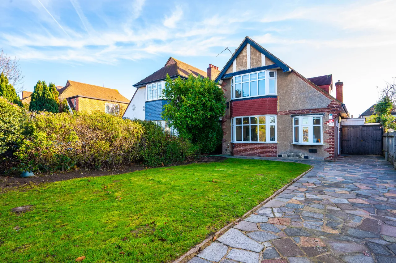 3 bed house for sale — 276 Malden Way, New Malden