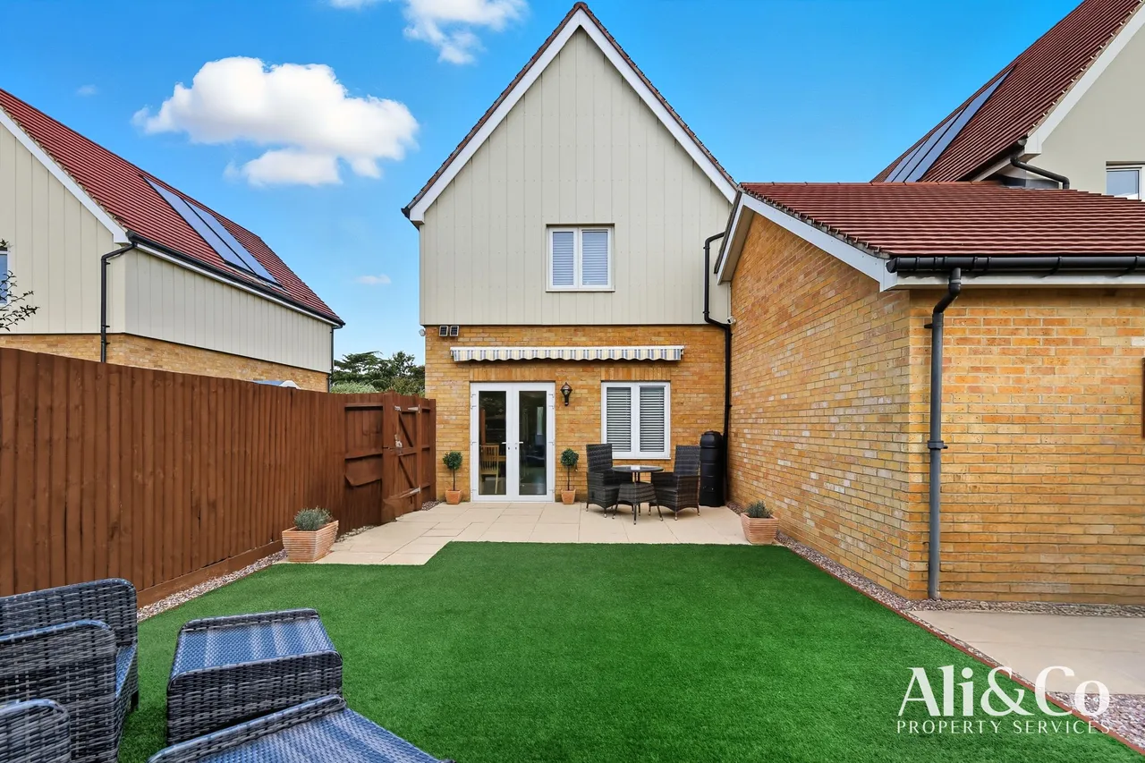 Woodside Close, Grays, Essex, RM16 2DN, photo 16