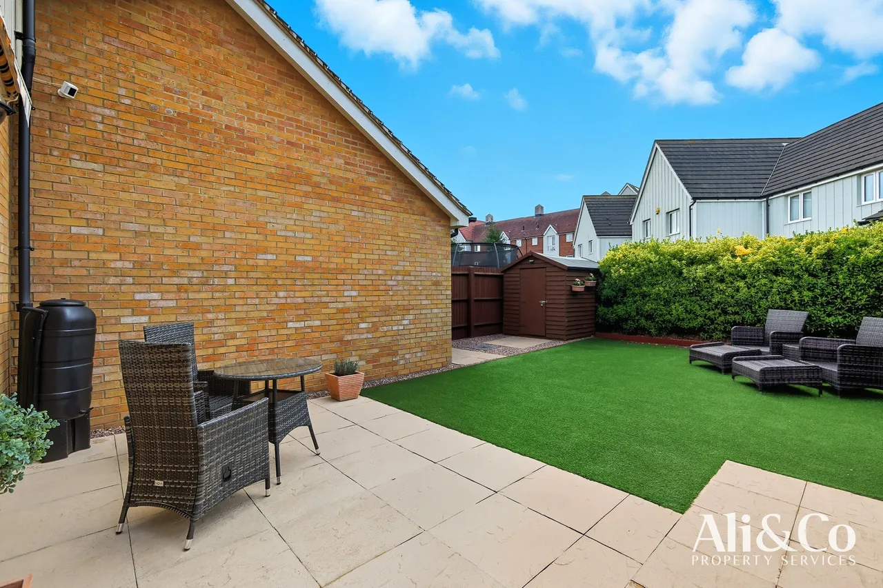 Woodside Close, Grays, Essex, RM16 2DN, photo 14