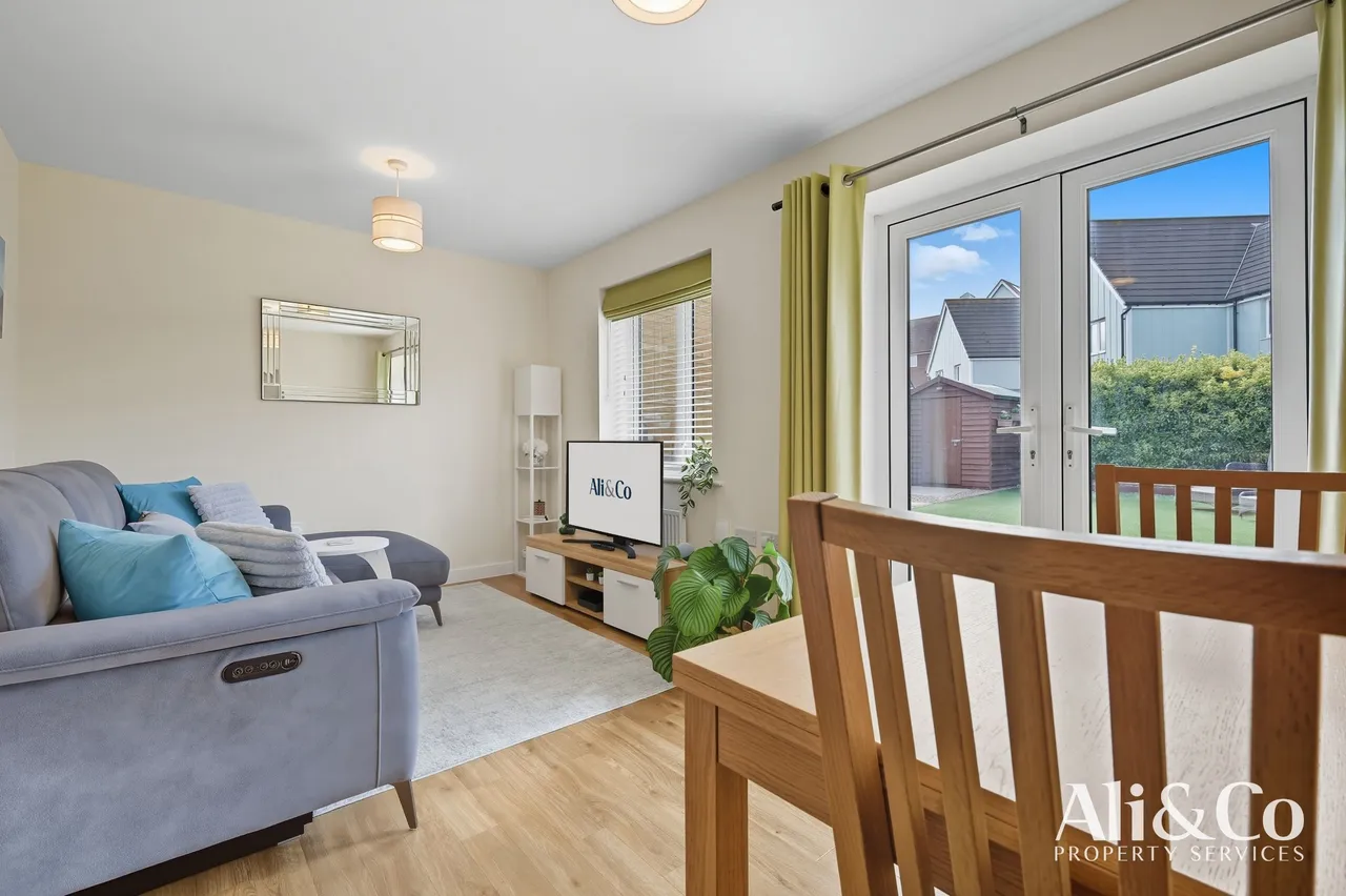 Woodside Close, Grays, Essex, RM16 2DN, photo 4