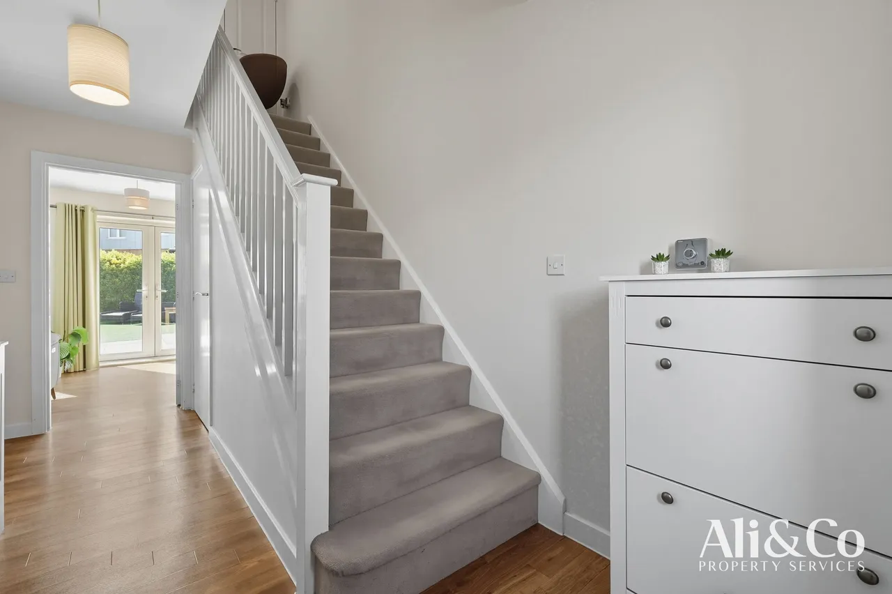 Woodside Close, Grays, Essex, RM16 2DN, photo 6