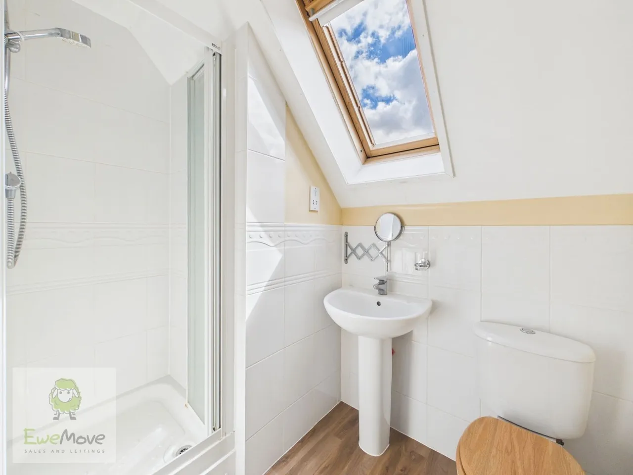 Shelduck Close, Allhallows, ME3, photo 25