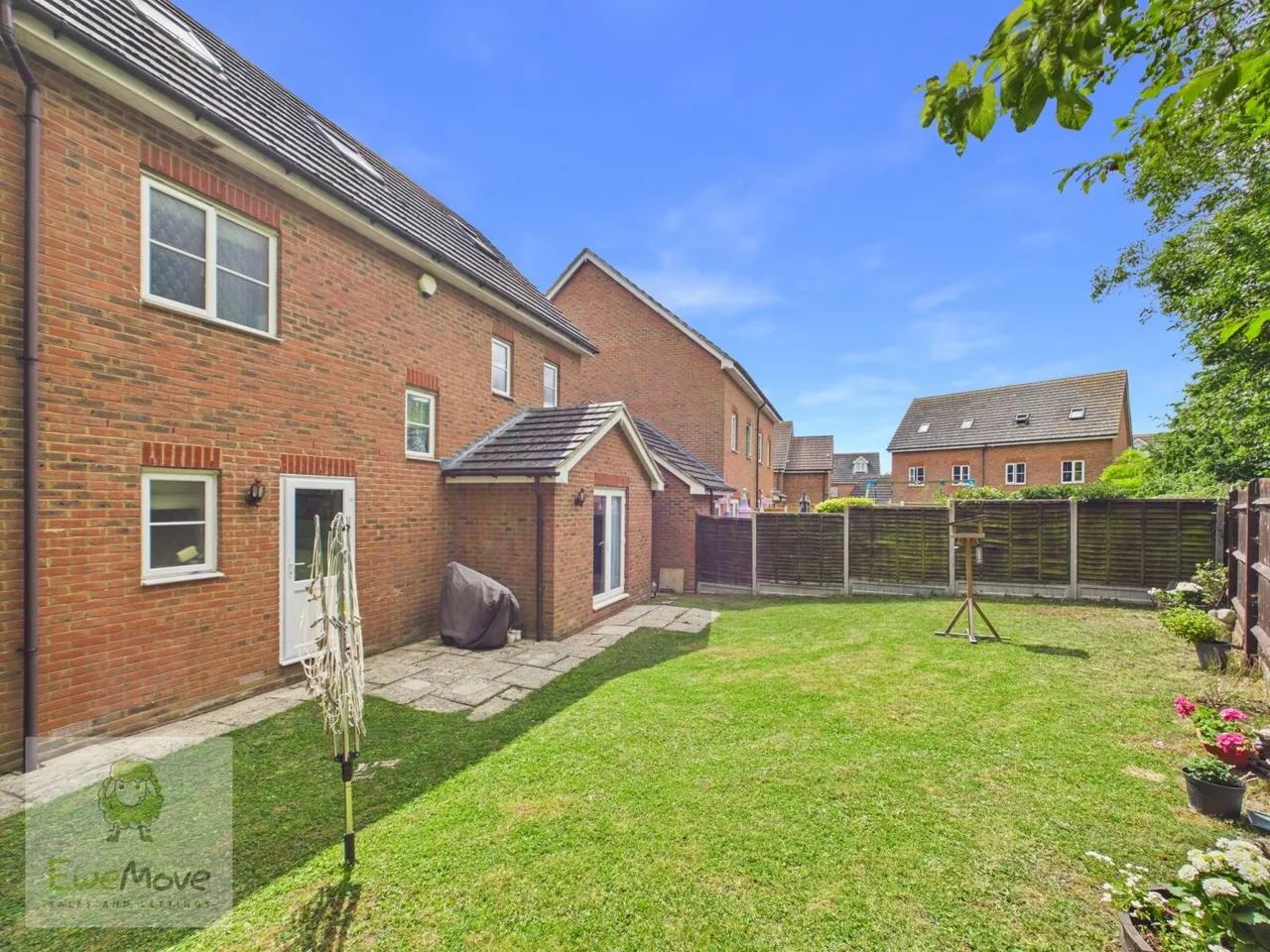 Shelduck Close, Allhallows, ME3, photo 28