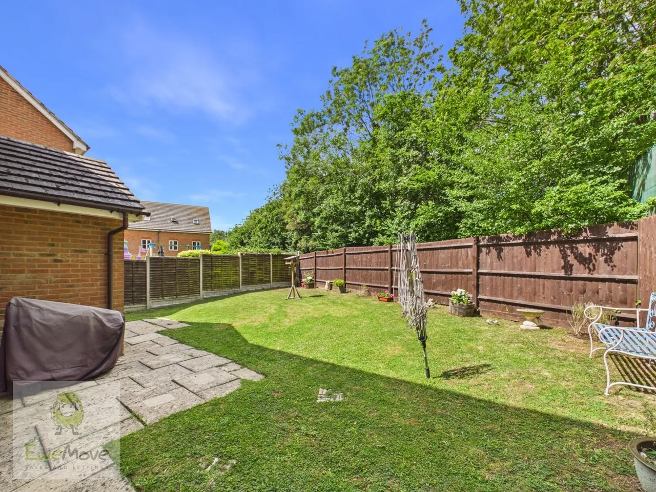 Shelduck Close, Allhallows, ME3, photo 26
