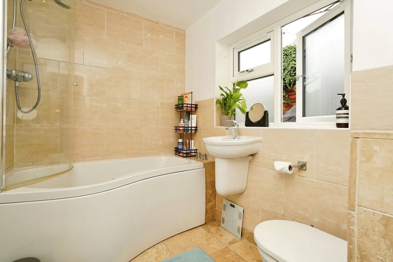 Duke Street, Cheltenham, GL52, photo 9