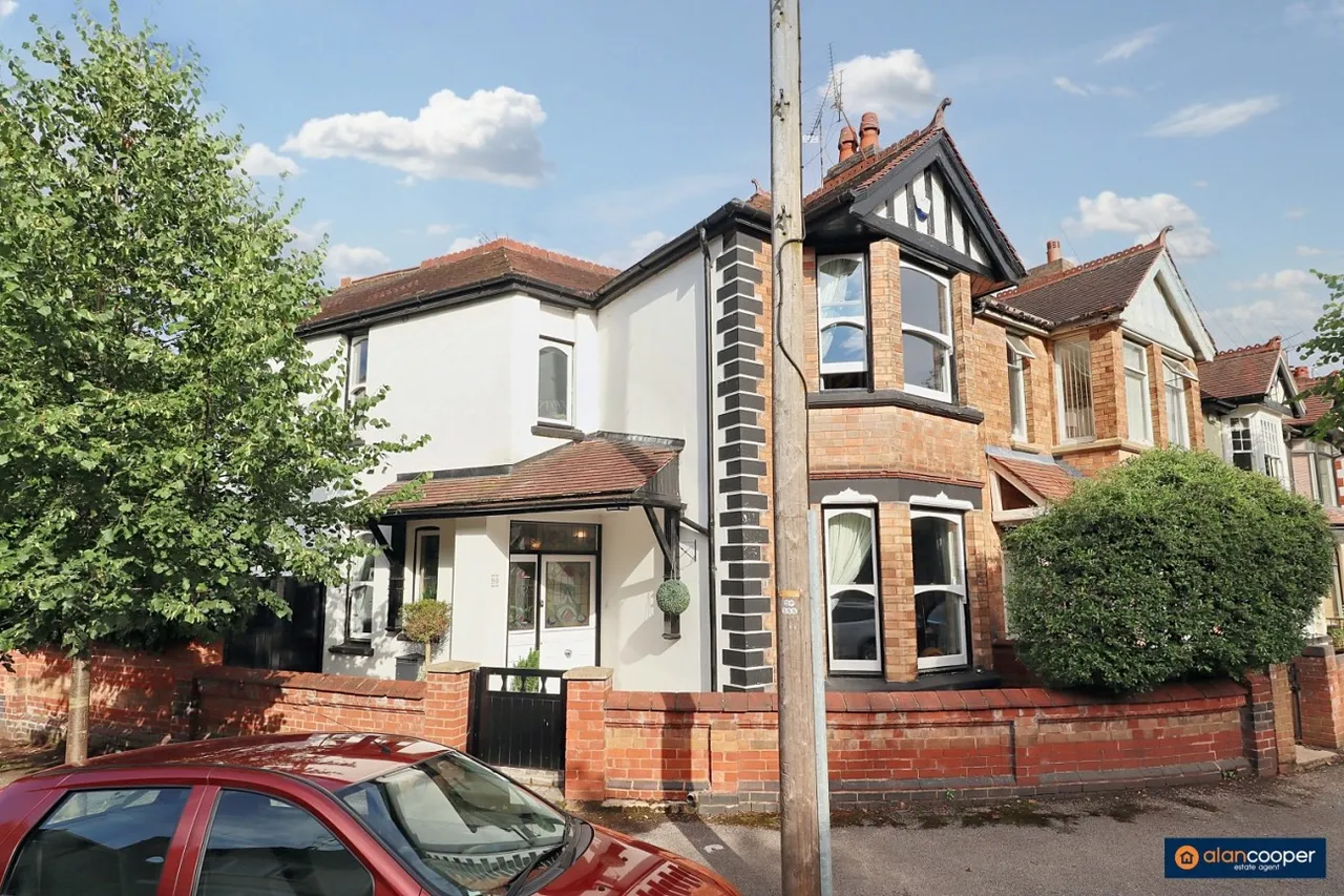 3 bed house for sale, Earls Road, Nuneaton, CV11