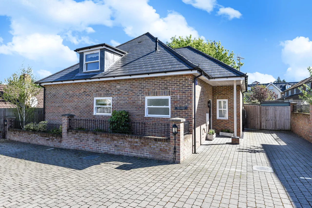 Sydney Road, Haywards Heath, RH16, photo 9