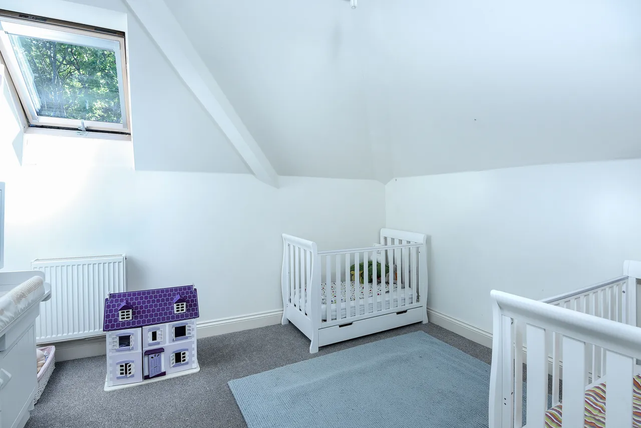Sydney Road, Haywards Heath, RH16, photo 8