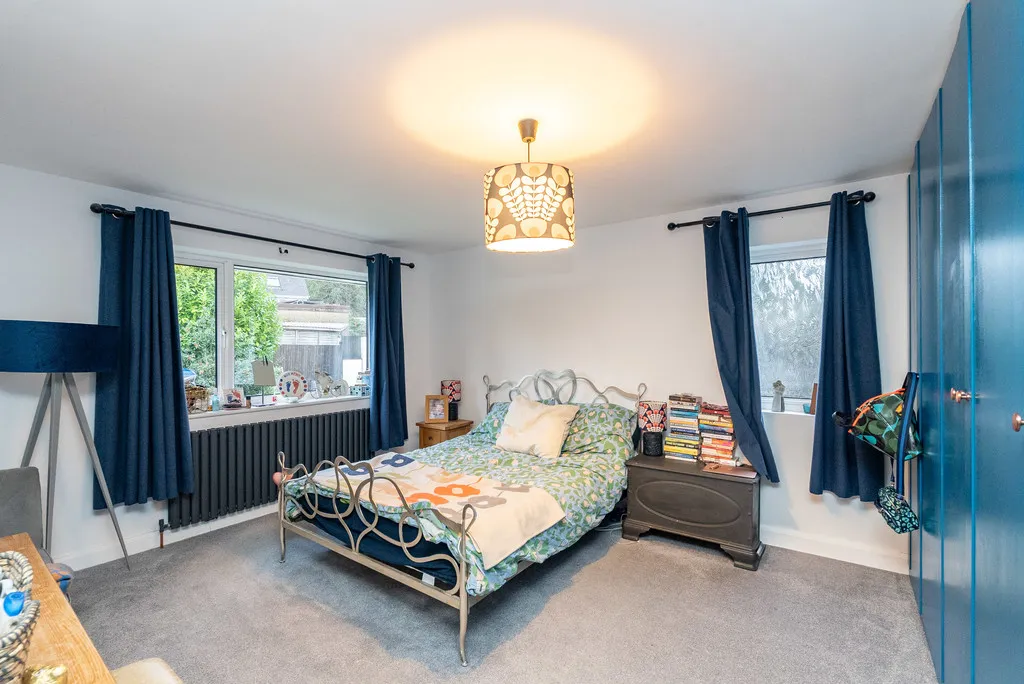 Furlong Road, Westcott, RH4, photo 6