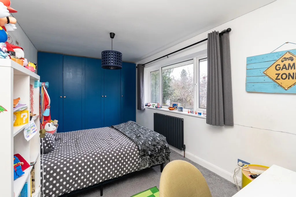 Furlong Road, Westcott, RH4, photo 7