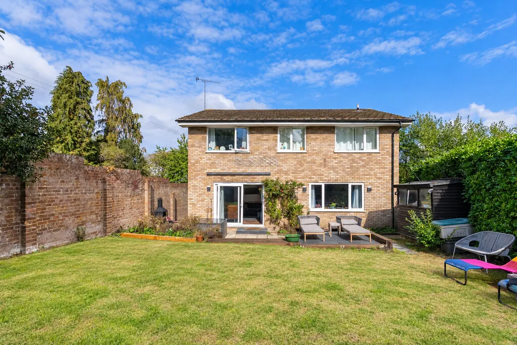 Furlong Road, Westcott, RH4, photo 16