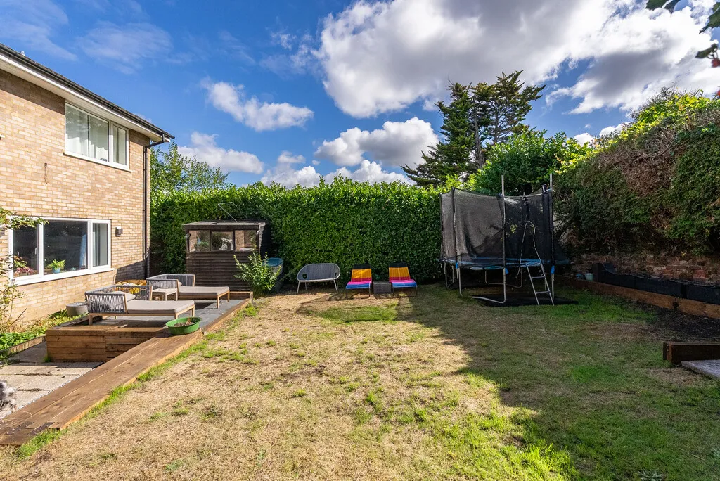 Furlong Road, Westcott, RH4, photo 9