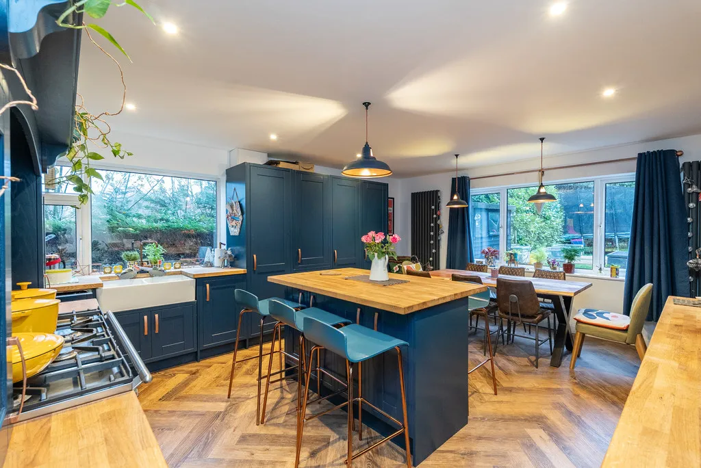 Furlong Road, Westcott, RH4, photo 14