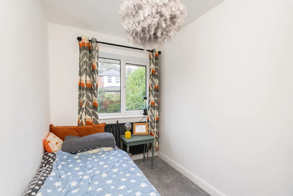 Furlong Road, Westcott, RH4, photo 11