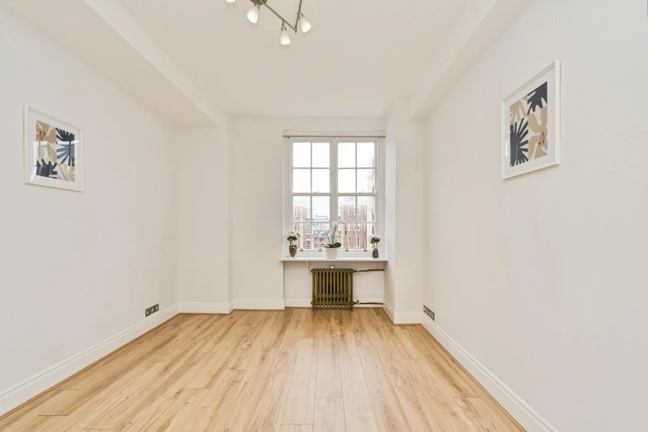 Queensway, London, W2, photo 12