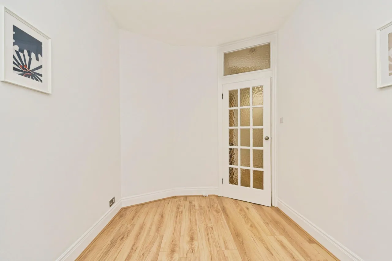Queensway, London, W2, photo 19