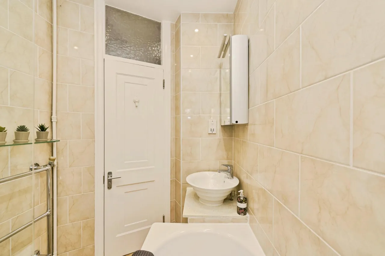Queensway, London, W2, photo 9